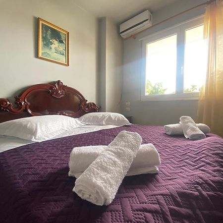 Stay The Night Shkodra Apartment City Centre Exterior foto