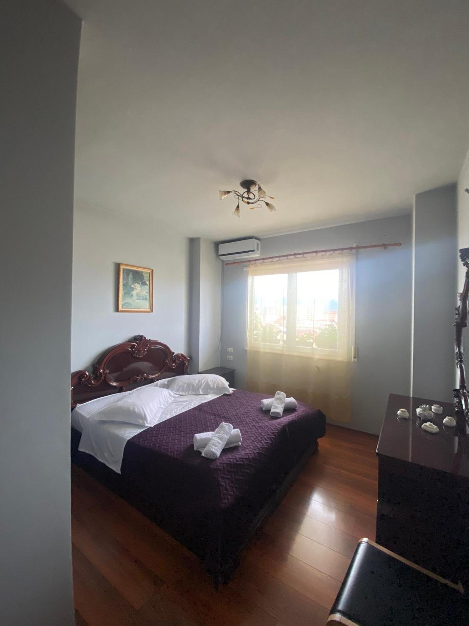 Stay The Night Shkodra Apartment City Centre Exterior foto