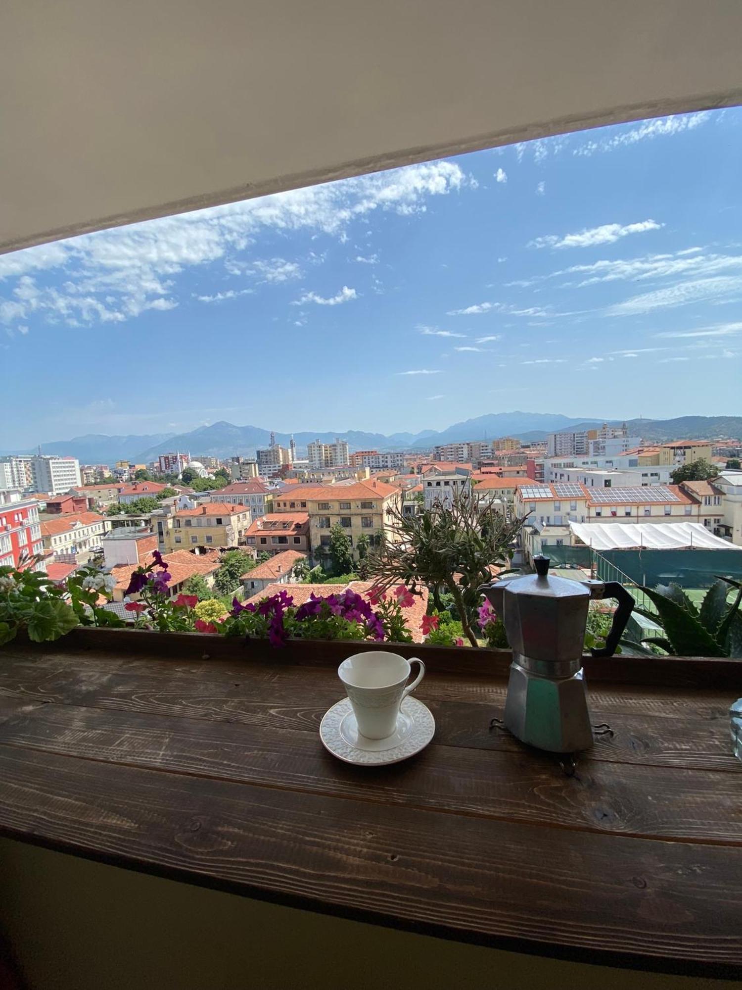 Stay The Night Shkodra Apartment City Centre Exterior foto